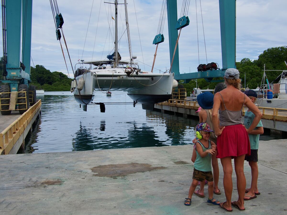 Zoë lifted out on the travel lift at Linton Bay