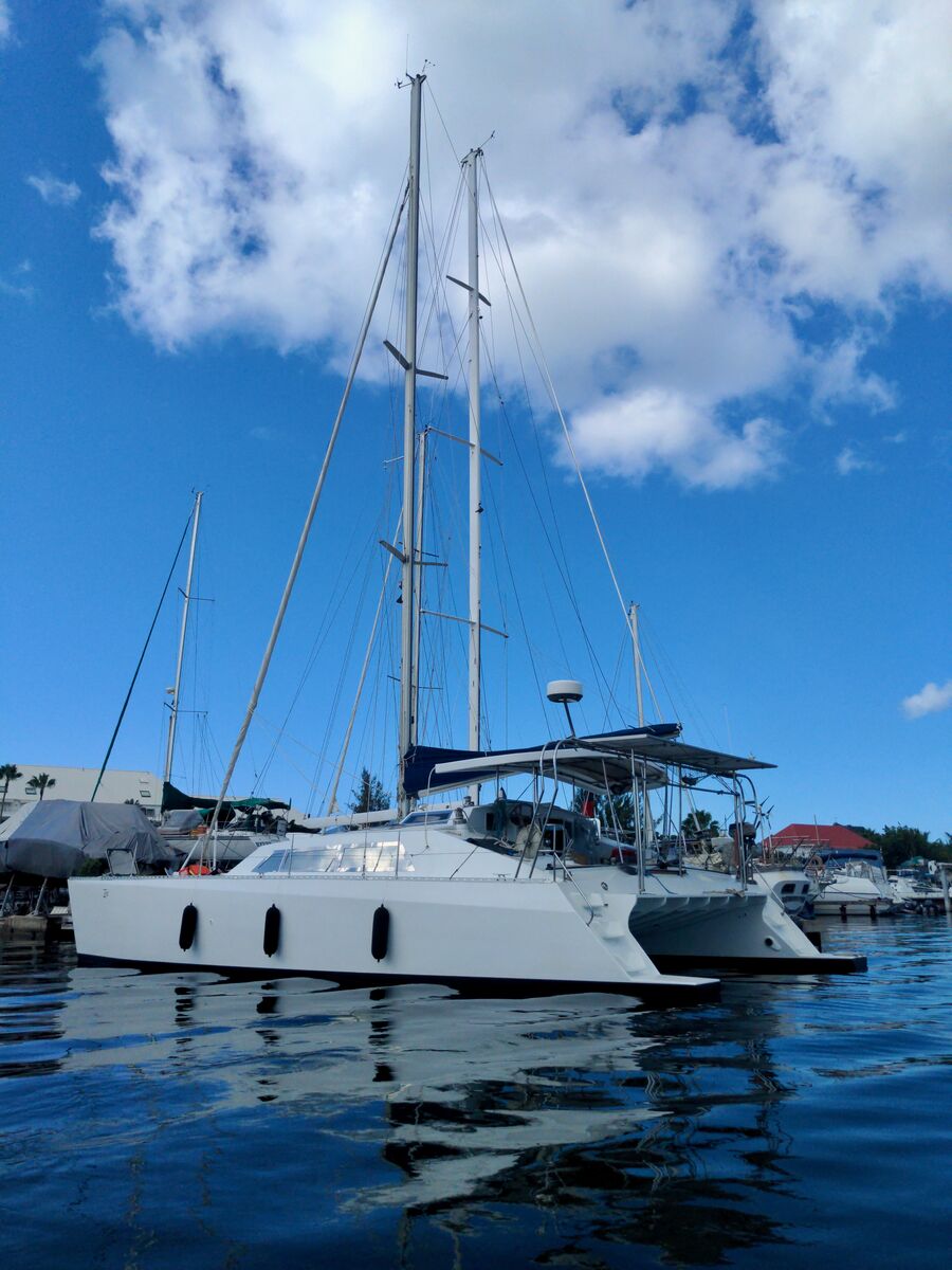 Zoë alongside the shipyard dock