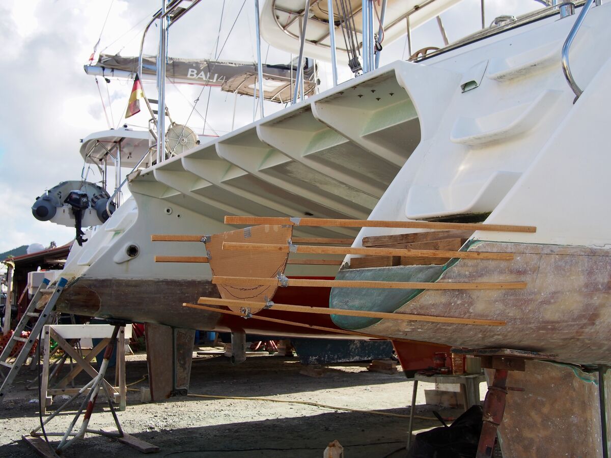 Laying out the sugarscoop shape on the transom